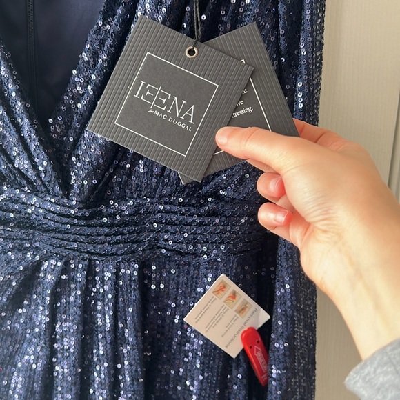 Mac Duggal V-Neck Long Sleeve Sequined Midi Dress in Midnight Navy Size 12 - Picture 8 of 12